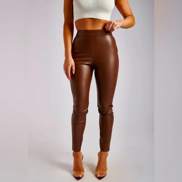 Shayla skinny leg split pant by Meshki - Picture 6 of 15